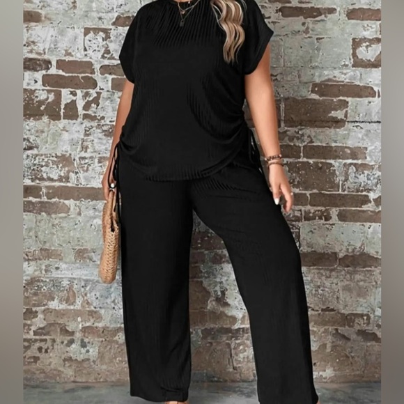 Black Ruched two piece - Picture 1 of 5